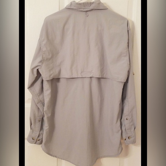World Wide Sportsman long sleeved button up vented fishing shirt in size LARGE - Picture 2 of 4